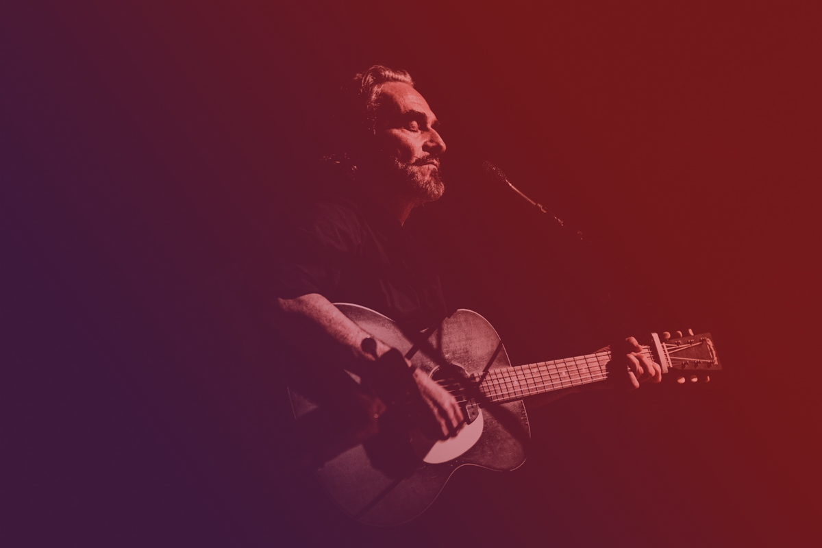 Stefan Eicher Stephan Eicher à la guitare